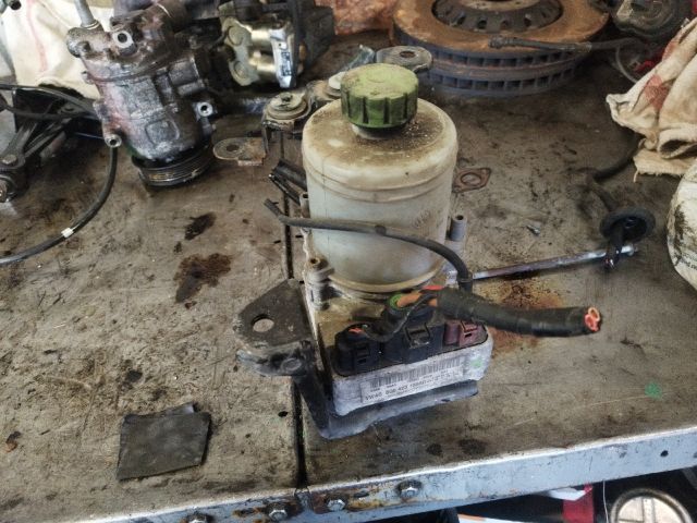 bontott VW POLO IV Kormányszervó Motor (Hidraulikus)