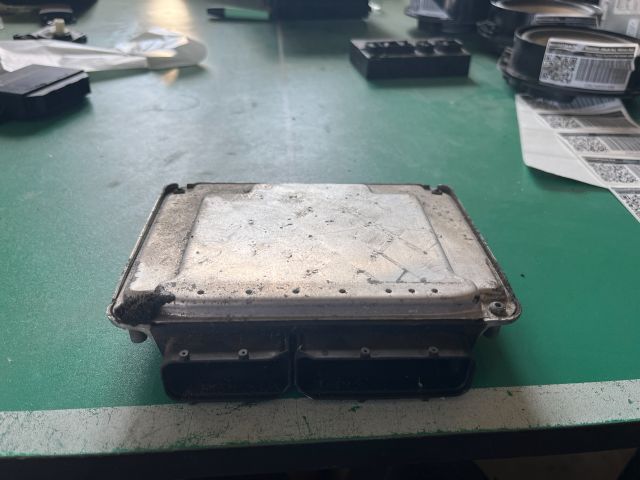 bontott VW POLO IV Motorvezérlő