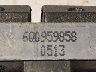 bontott VW POLO IV Ablakemelő Kapcsoló Négyes / Kettes