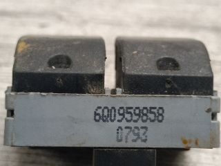 bontott VW POLO IV Ablakemelő Kapcsoló Négyes / Kettes