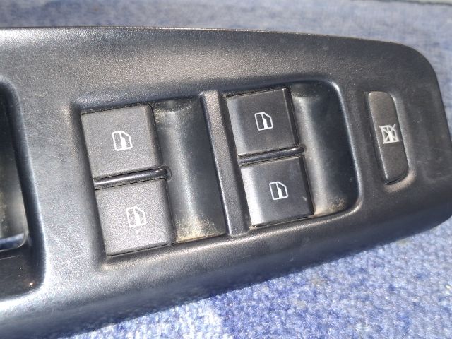 bontott VW POLO IV Ablakemelő Kapcsoló Négyes / Kettes