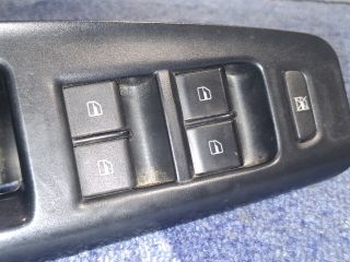 bontott VW POLO IV Ablakemelő Kapcsoló Négyes / Kettes