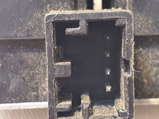 bontott VW POLO IV Ablakemelő Kapcsoló Négyes / Kettes