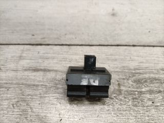 bontott VW POLO IV Ablakemelő Kapcsoló Négyes / Kettes