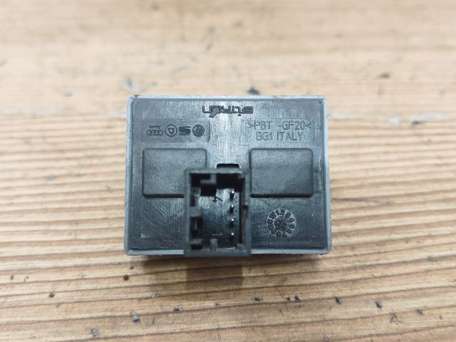 bontott VW POLO IV Ablakemelő Kapcsoló Négyes / Kettes