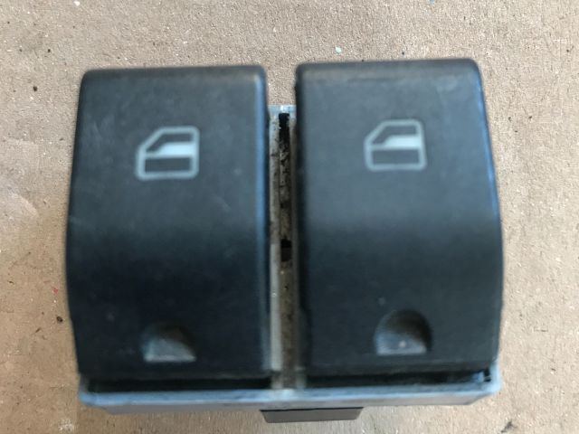 bontott VW POLO IV Ablakemelő Kapcsoló Négyes / Kettes