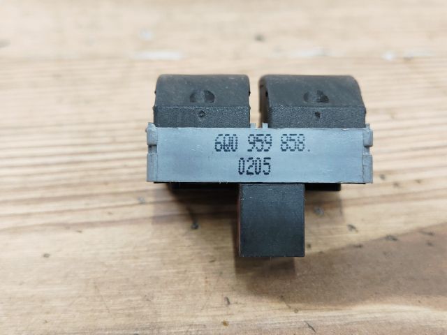 bontott VW POLO IV Ablakemelő Kapcsoló Négyes / Kettes