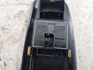 bontott VW POLO IV Ablakemelő Kapcsoló Négyes / Kettes