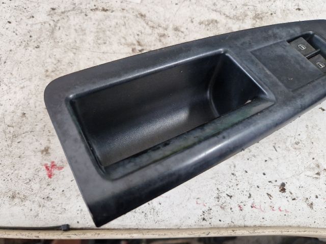 bontott VW POLO IV Ablakemelő Kapcsoló Négyes / Kettes