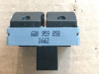 bontott VW POLO IV Ablakemelő Kapcsoló Négyes / Kettes