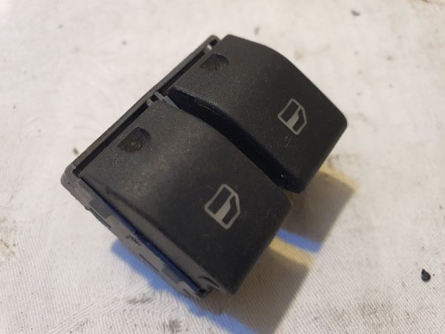 bontott VW POLO IV Ablakemelő Kapcsoló Négyes / Kettes