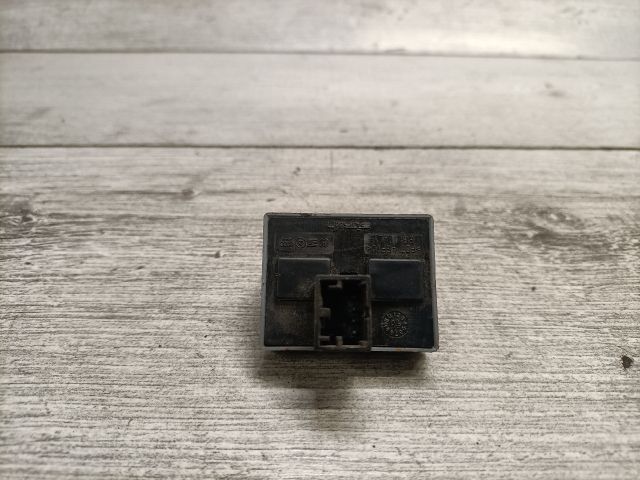 bontott VW POLO IV Ablakemelő Kapcsoló Négyes / Kettes