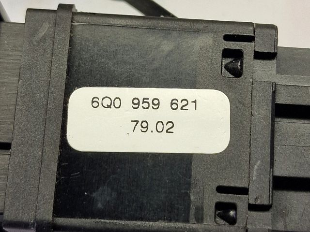 bontott VW POLO IV Ablakfűtés Kapcsoló