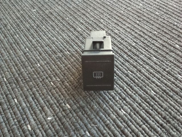 bontott VW POLO IV Ablakfűtés Kapcsoló