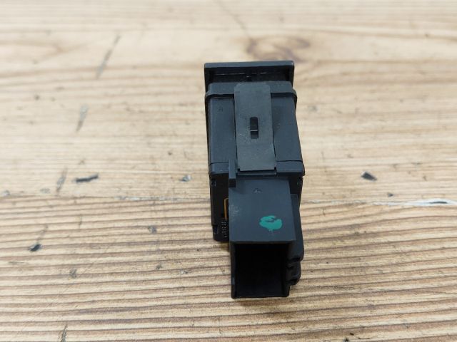 bontott VW POLO IV Ablakfűtés Kapcsoló