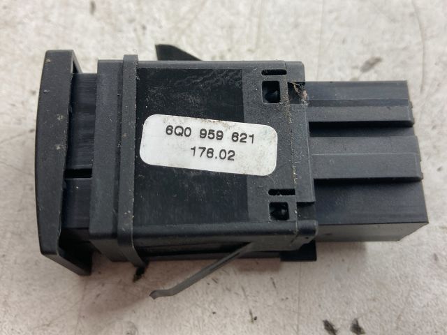 bontott VW POLO IV Ablakfűtés Kapcsoló