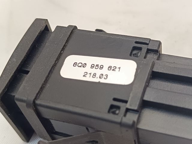 bontott VW POLO IV Ablakfűtés Kapcsoló