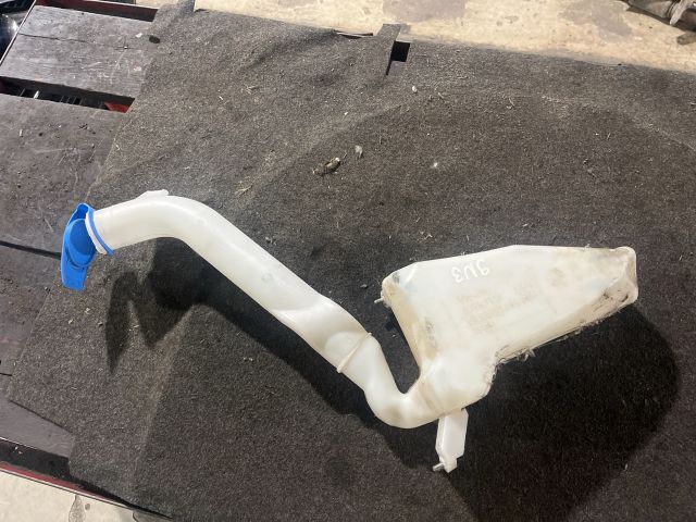 bontott VW POLO IV Ablakmosó Tartály