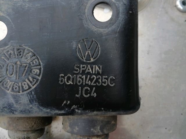 bontott VW POLO IV ABS / ABR / ESP Pumpa Tartó