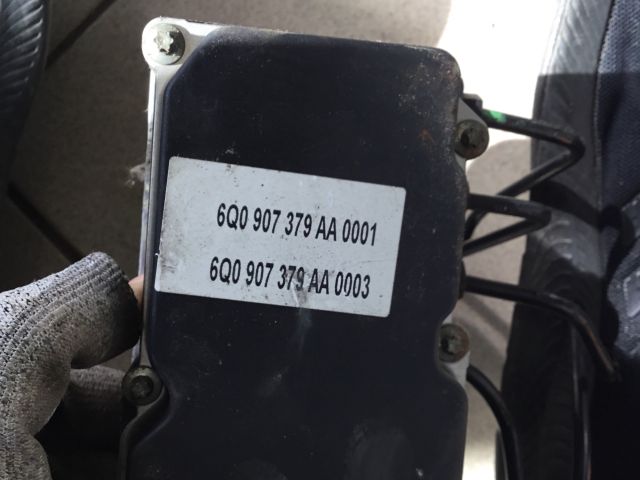 bontott VW POLO IV ABS Kocka