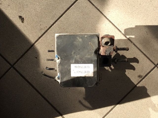 bontott VW POLO IV ABS Kocka