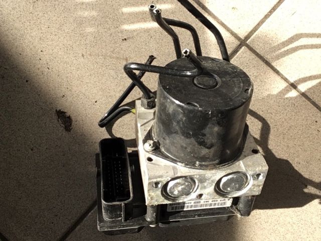 bontott VW POLO IV ABS Kocka