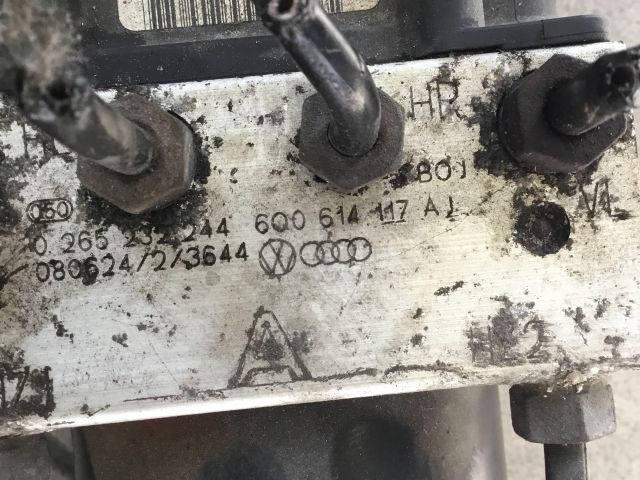 bontott VW POLO IV ABS Kocka