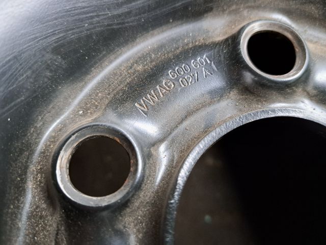 bontott VW POLO IV Acélfelni Gumival (1 db)