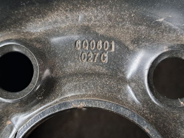 bontott VW POLO IV Acélfelni Gumival (1 db)