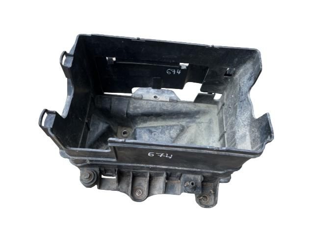 bontott VW POLO IV Akkumulátor Tartó