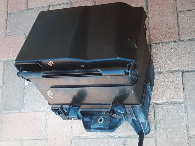 bontott VW POLO IV Akkumulátor Tartó