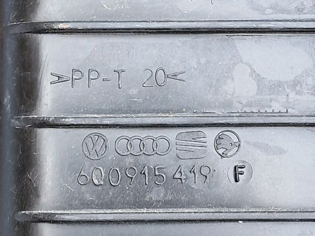 bontott VW POLO IV Akkumulátor Tartó