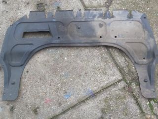 bontott VW POLO IV Alsó Motorburkolat