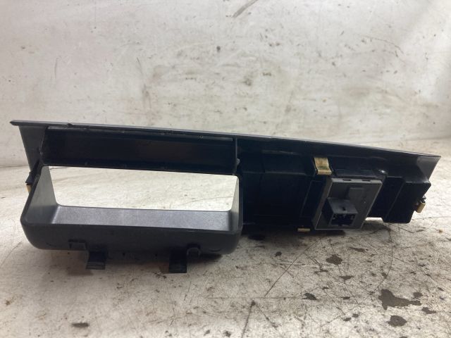 bontott VW POLO IV Bal első Ablakemelő Kapcsoló