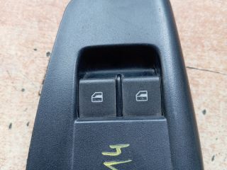 bontott VW POLO IV Bal első Ablakemelő Kapcsoló