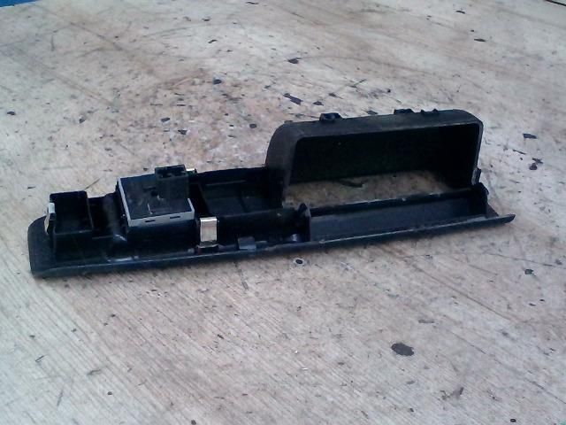 bontott VW POLO IV Bal első Ablakemelő Kapcsoló