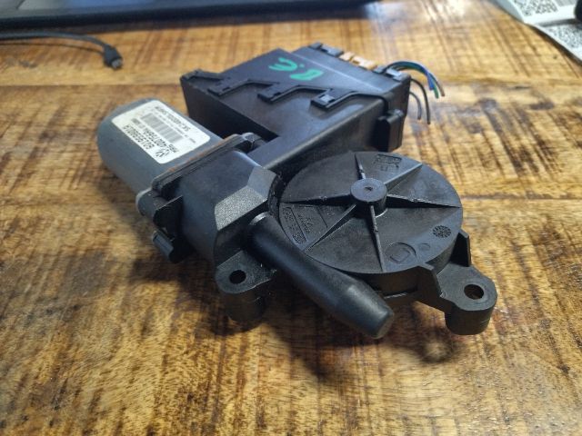 bontott VW POLO IV Bal első Ablakemelő Motor