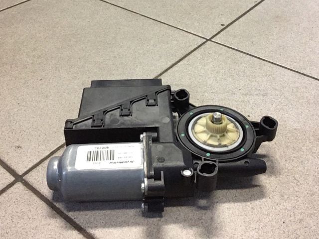 bontott VW POLO IV Bal első Ablakemelő Motor