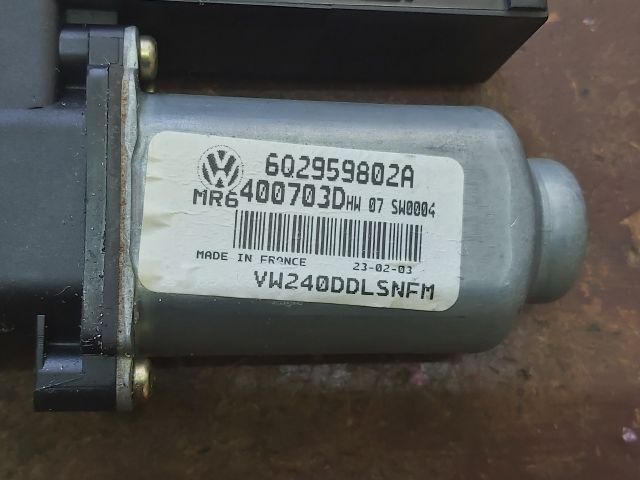 bontott VW POLO IV Bal első Ablakemelő Motor