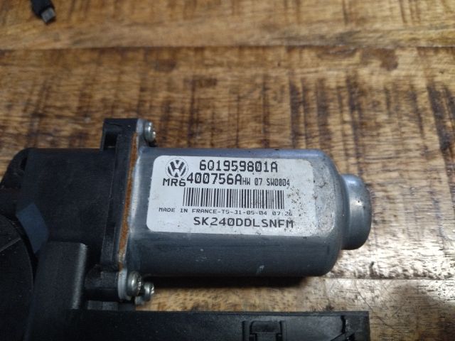 bontott VW POLO IV Bal első Ablakemelő Motor