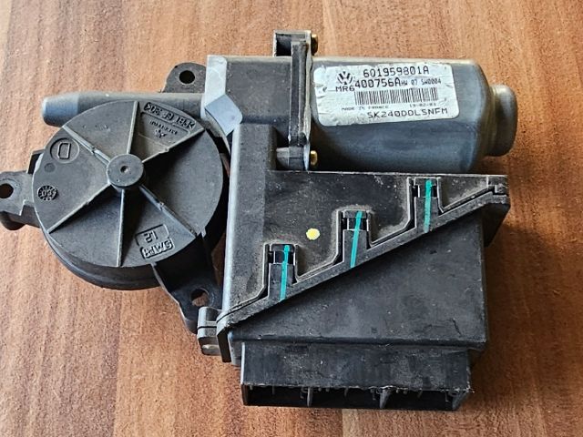 bontott VW POLO IV Bal első Ablakemelő Motor