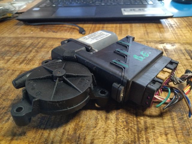 bontott VW POLO IV Bal első Ablakemelő Motor