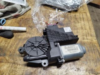 bontott VW POLO IV Bal első Ablakemelő Motor