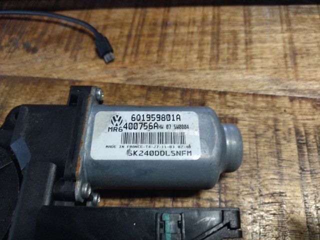 bontott VW POLO IV Bal első Ablakemelő Motor