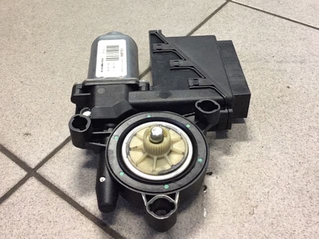 bontott VW POLO IV Bal első Ablakemelő Motor