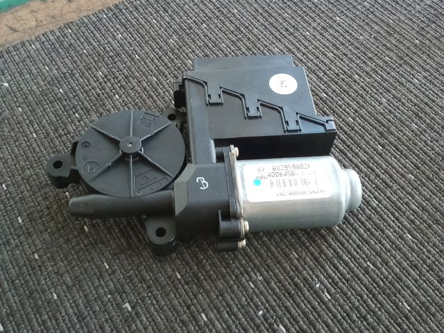 bontott VW POLO IV Bal első Ablakemelő Motor