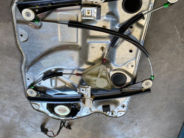 bontott VW POLO IV Bal első Ablakemelő Szerkezet (Elektromos)