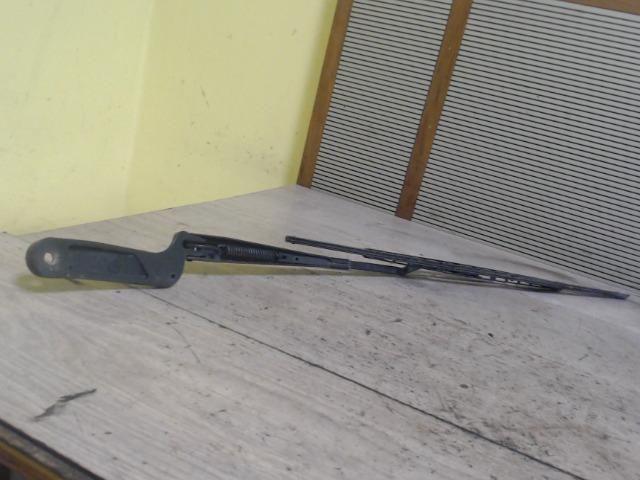 bontott VW POLO IV Bal első Ablaktörlő Kar