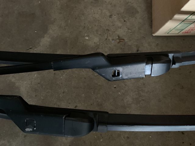 bontott VW POLO IV Bal első Ablaktörlő Kar