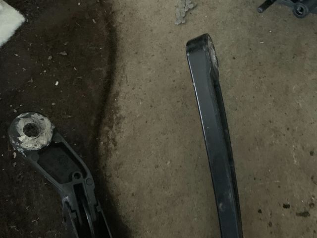 bontott VW POLO IV Bal első Ablaktörlő Kar